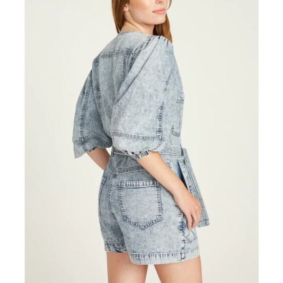 Driftwood NWOT Quilted Romper Belted Waist V Neck Denim Acid Wash Size Small - Picture 2 of 12